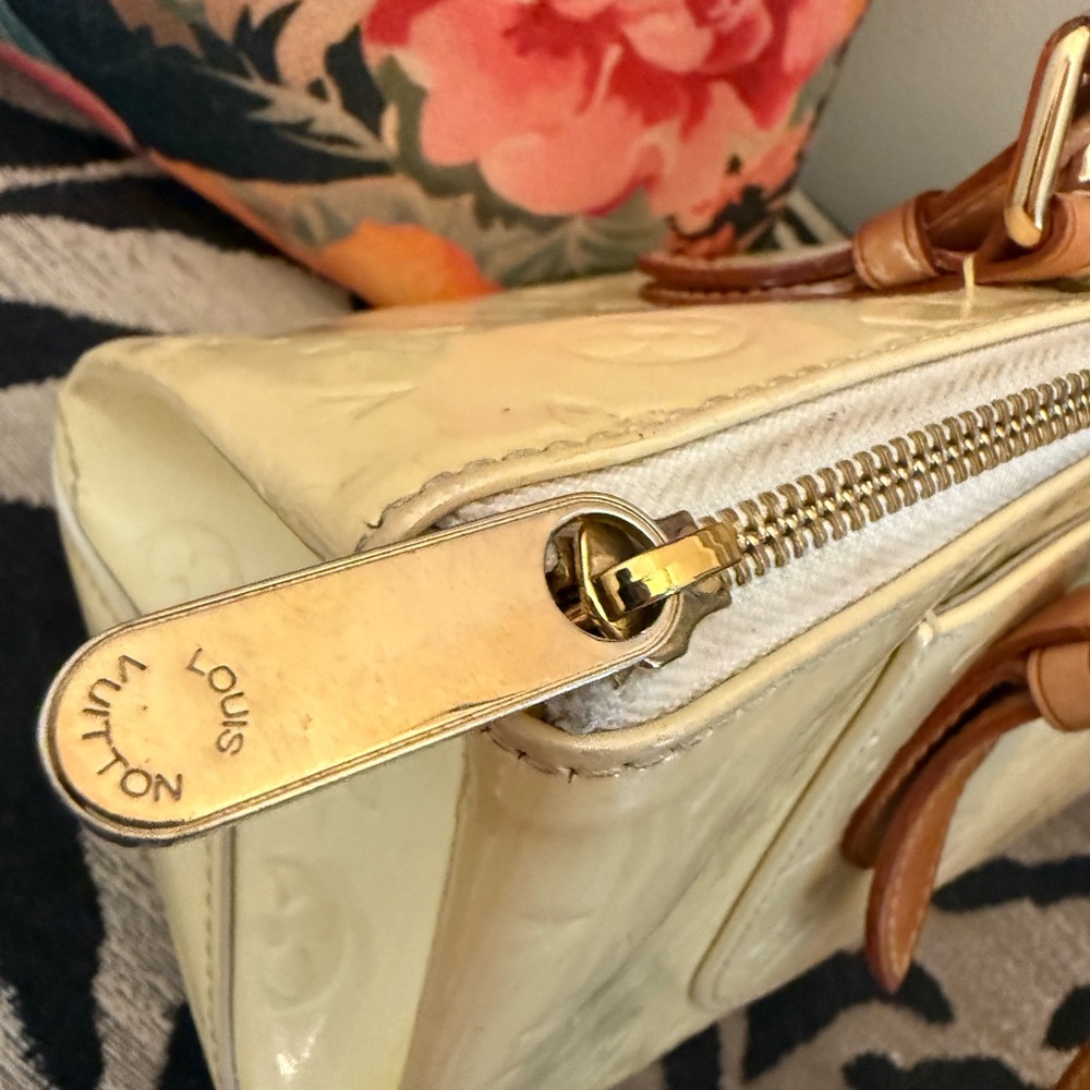 Louis Vuitton Monogram Vernis Rosewood Perle Handbag - Picture 6 of 13